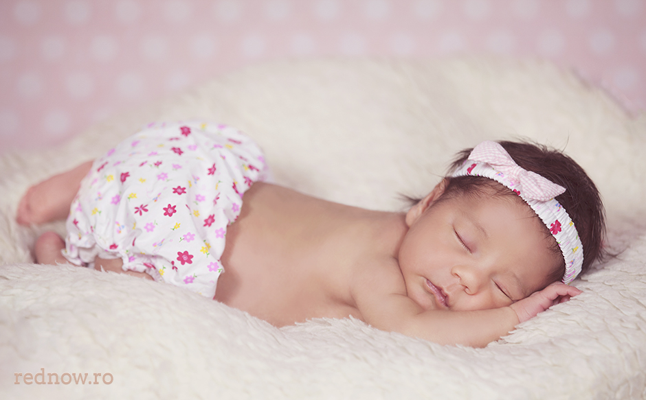 Mayra-newborn-rednow-photography-11