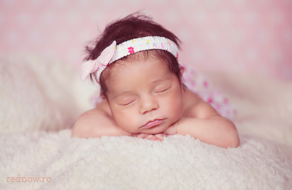 Mayra-newborn-rednow-photography-12