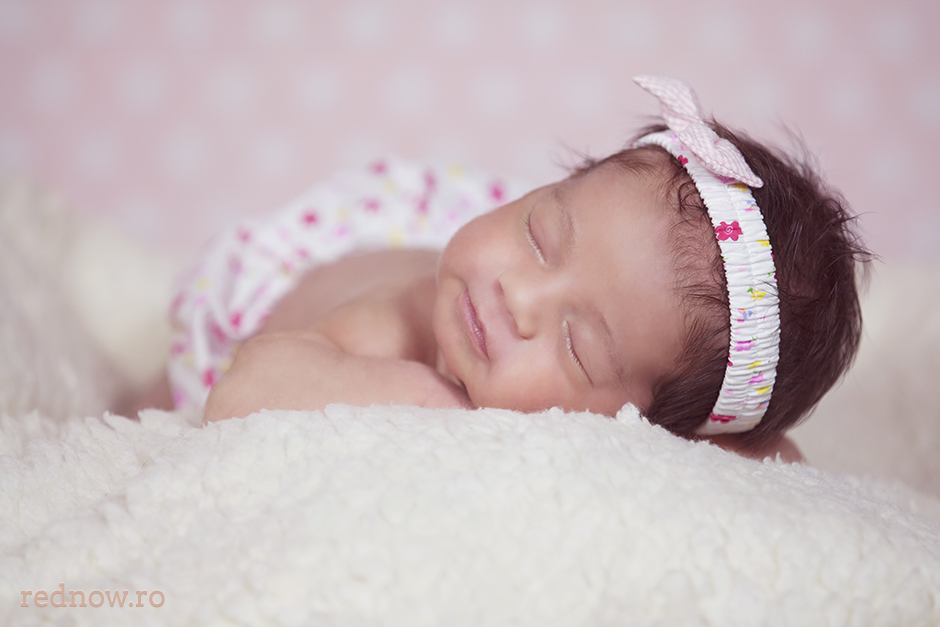 Mayra-newborn-rednow-photography-14